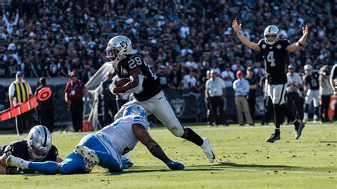 Josh Jacobs passes Marcus Allen, setting the Raiders rookie record for ...