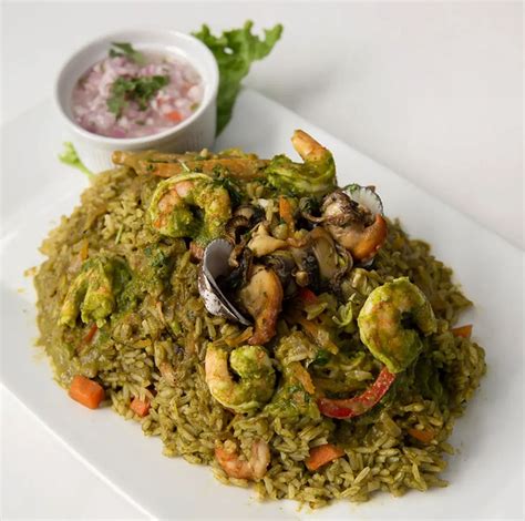 Arroz Verde Con Mariscos La Deliciosa Historia De Uno De Los Mejores Platos De La Gastronomía