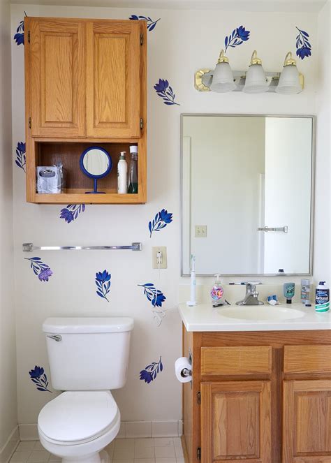 Instantly Decorate Your (Rental) Bathroom with Wall Decals - The Homes ...