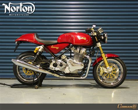 Black Rider: Norton Commando 961 Sport