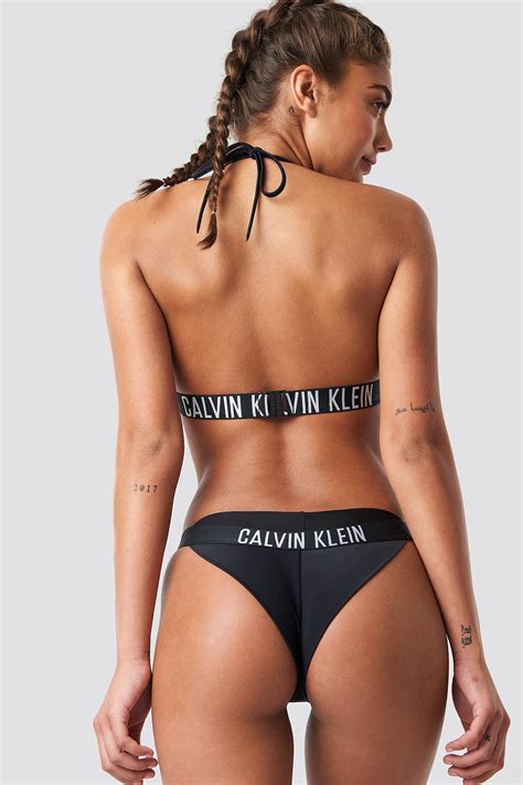 ΟΥΡΑΝΙΟ ΤΟΞΟ Συμβουλεύω Φαντασιόπληκτος calvin klein bikini Pygmalion