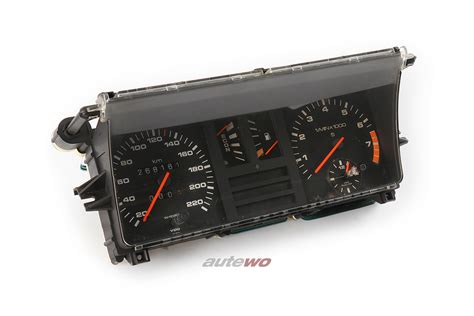 811919036L Audi 80 Coupe Typ 81 85 5 Zylinder Kombiinstrument