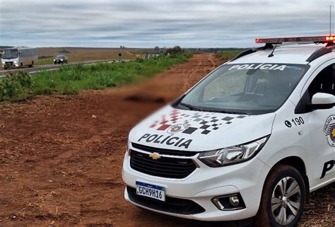 Cadáver Com Marcas De Tiros é Encontrado às Margens Da Rodovia Entre