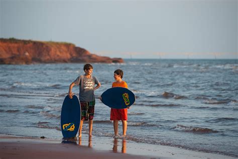 15 Best Beaches On Prince Edward Island, Canada | Drink Tea & Travel