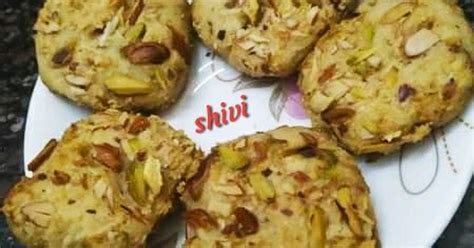 Pista Biscuits In Tandoor Recipe By Shivangi Jain Cookpad