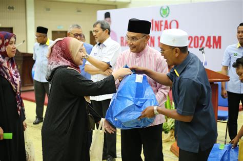 Asnaf Terima Sumbangan Infaq Ramadan Perlis Sejahtera