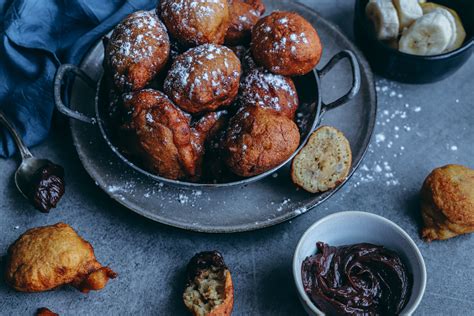 Beignets à la banane sauce chocolat