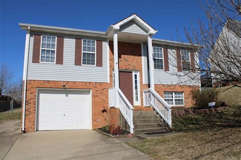 304 Congressman Dr Clarksville TN 37042 MLS RTC2618091 Homes