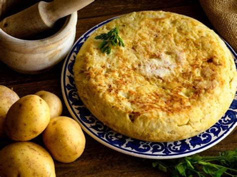 Tortilla De Papa Gratinada Y Rellena De Carne Receta Sencilla Y Sin