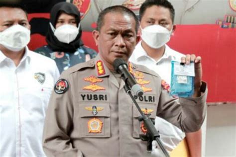 Vokalis Deadsquad Ditangkap Polisi