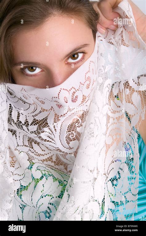 Veil Woman Lace Hi Res Stock Photography And Images Alamy