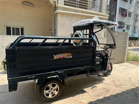 Yatri Cart 1 Ton Black Electric Rickshaw Loader At Rs 188000