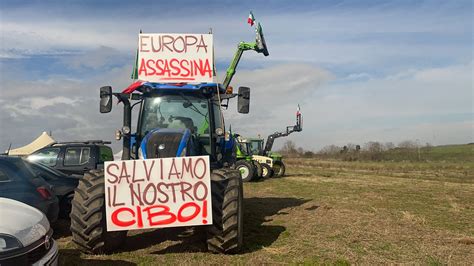 Trattori I Motivi Della Protesta Degli Agricoltori Zeta