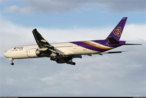 HS TTC Thai Airways International Boeing 777 300ER Photo By Suparat