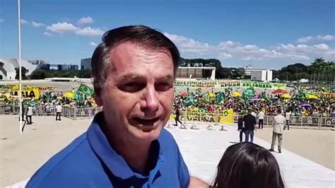 Pronunciamento Do Presidente Jair Bolsonaro Em Frente Ao Palácio Do