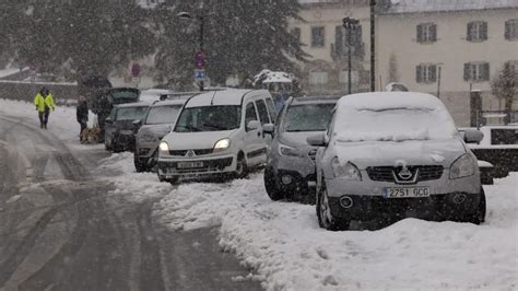 El Temporal De Nieve Complica La Operaci N Retorno En Las Carreteras