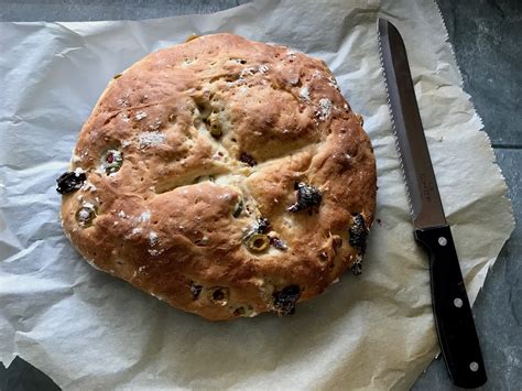 Easy Sun Dried Tomato And Olive Bread Episode 329 Baking With Eda