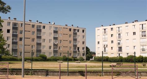 Le Gouvernement Veut Sattaquer Aux Maires Qui Construisent Trop De