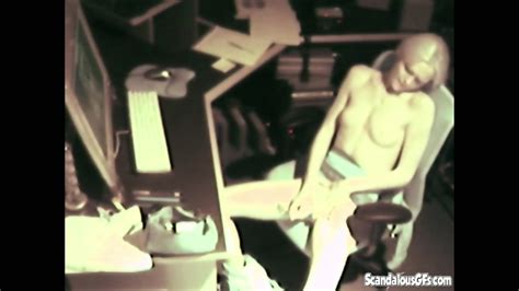 Ot Blonde Masturbating Using Dildo Closeup Cam Closeup