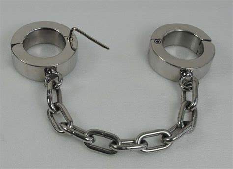 Bdsm Sex Toys Fetter Shackles Stainless Steel Heavy Duty Ankle Dungeon Irons With Round Lock In