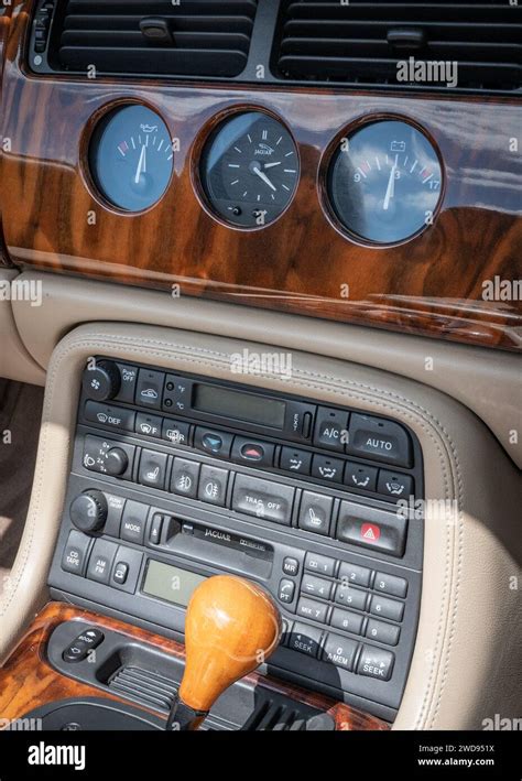 Jaguar xk8 interior hi-res stock photography and images - Alamy