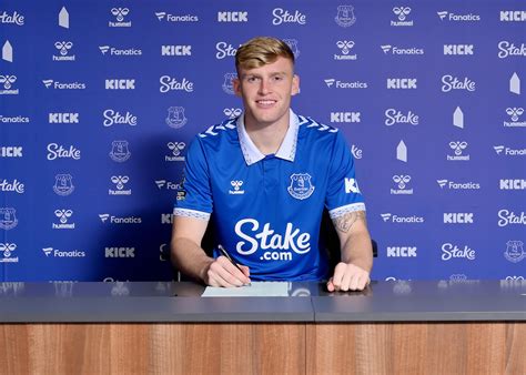 [Everton FC] Branthwaite Signs Long-Term Everton Contract : r/soccer