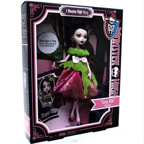 Monster High Scarily Ever After Draculaura Doll Snow Bite