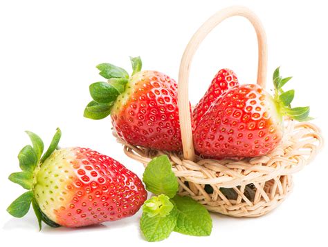 4k Strawberry Closeup Wicker Basket Hd Wallpaper Rare Gallery