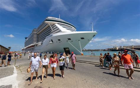 Primeiro Navio Da Temporada De Cruzeiros Chega A Alagoas Neste S Bado