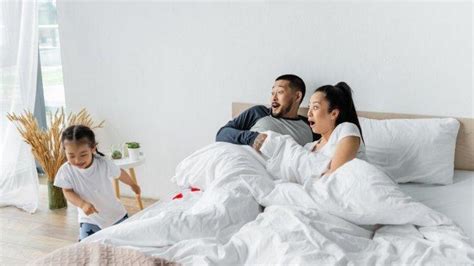 Anda Kepergok Berhubungan Intim? Begini Cara Menjelaskan Kepada Anak ...