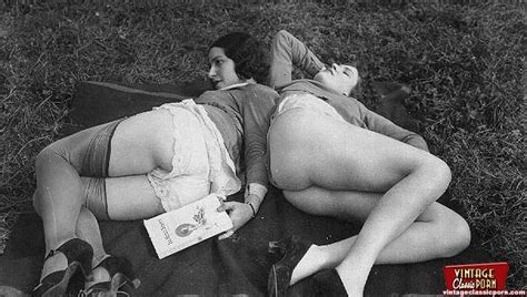 Classic Porn Real Amateur Thirties Girls S XXX Dessert Picture 8