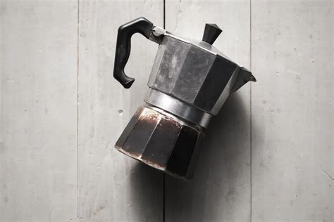 How To Clean Old Moka Pot 4 Simple Ways