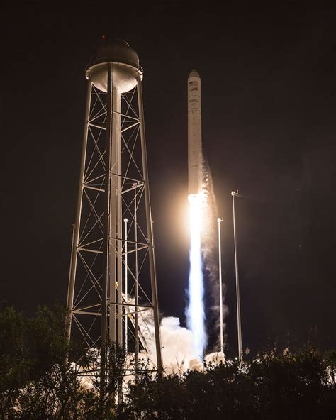 Photos Antares Blasts Off From Virginia Spaceflight Now