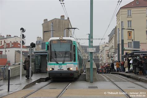 Tram Sur La Ligne T Ratp Saint Denis Photos De Trams Et