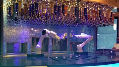 Robot Bartender In Vegas At Planet Hollywood Youtube