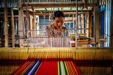 Handlooms Of India The Story Of Indian Weaving Arts