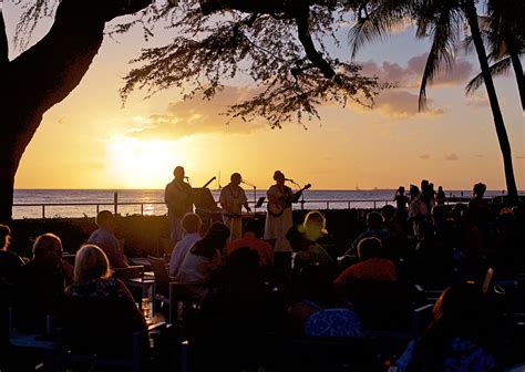 Hawaii's best beach bars | CNN