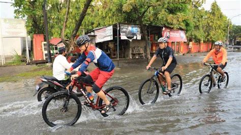 Hingga Hari Ini Banjir Kaligawe Semarang Belum Surut Ganjar Minta