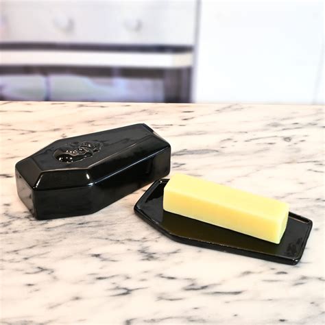 Mua Boston Warehouse Gothic Skull Coffin Butter Dish, Black trên Amazon