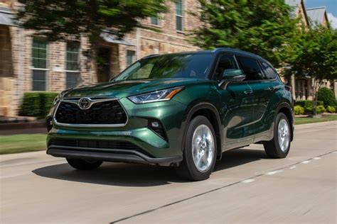 How Wed Spec It 2023 Toyota Highlander Edmunds