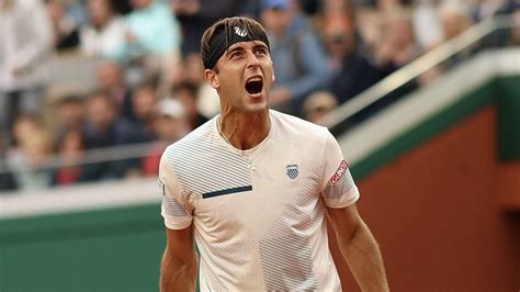 Festejo Ante El Público Francés Tomás Etcheverry Remonta Y Se Desahoga En Roland Garros