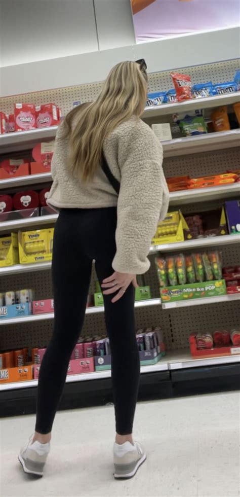 Sexy Petite Blonde With Cameltoe Forum