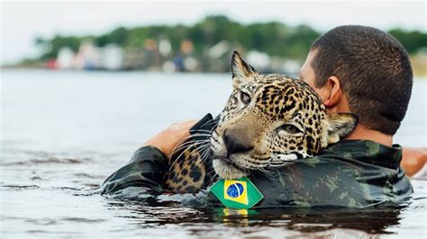 12 Times Humans Rescued Animals And Got Thanked In The Cutest Way