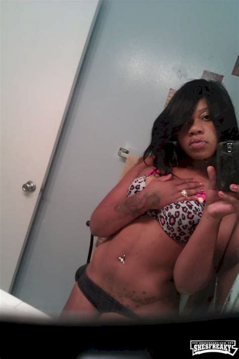 Ghetto Hood Amateur Bitch Shesfreaky