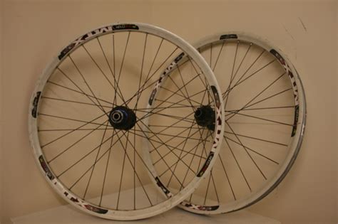 2010 Sun Ringle MTX 33 DH Wheelset For Sale