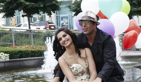 Sonam Kapoor Pics Hot Thanks For The Film Sonam Kapoor Photos Pictures Photo Gallery Blog