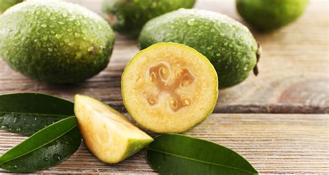 Feijoa Kaymak ağacı meyvesi nedir Faydaları ve kullanım alanları