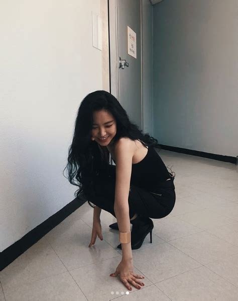 Apink Son Na Eun Naked And Sexy Challenge Succeeded With A Top Eight Figure