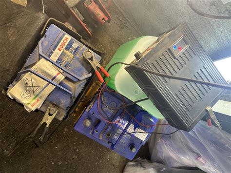 АКБ Бош отработал 3 зимы и 40т км высадился до 5вольт за одну ночь ...