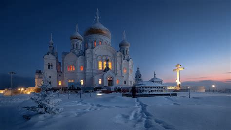 2560x1440 Resolution Dome Monastery Russia Temple in Winter 1440P ...